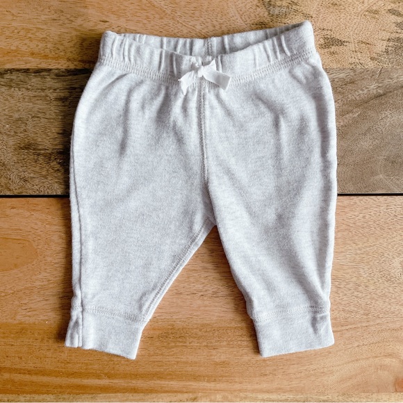 🧸 SALE! (5/$15, 8/$22, 12/$30) Carter’s baby leggings 3m grey baby pants jogger - Picture 1 of 4